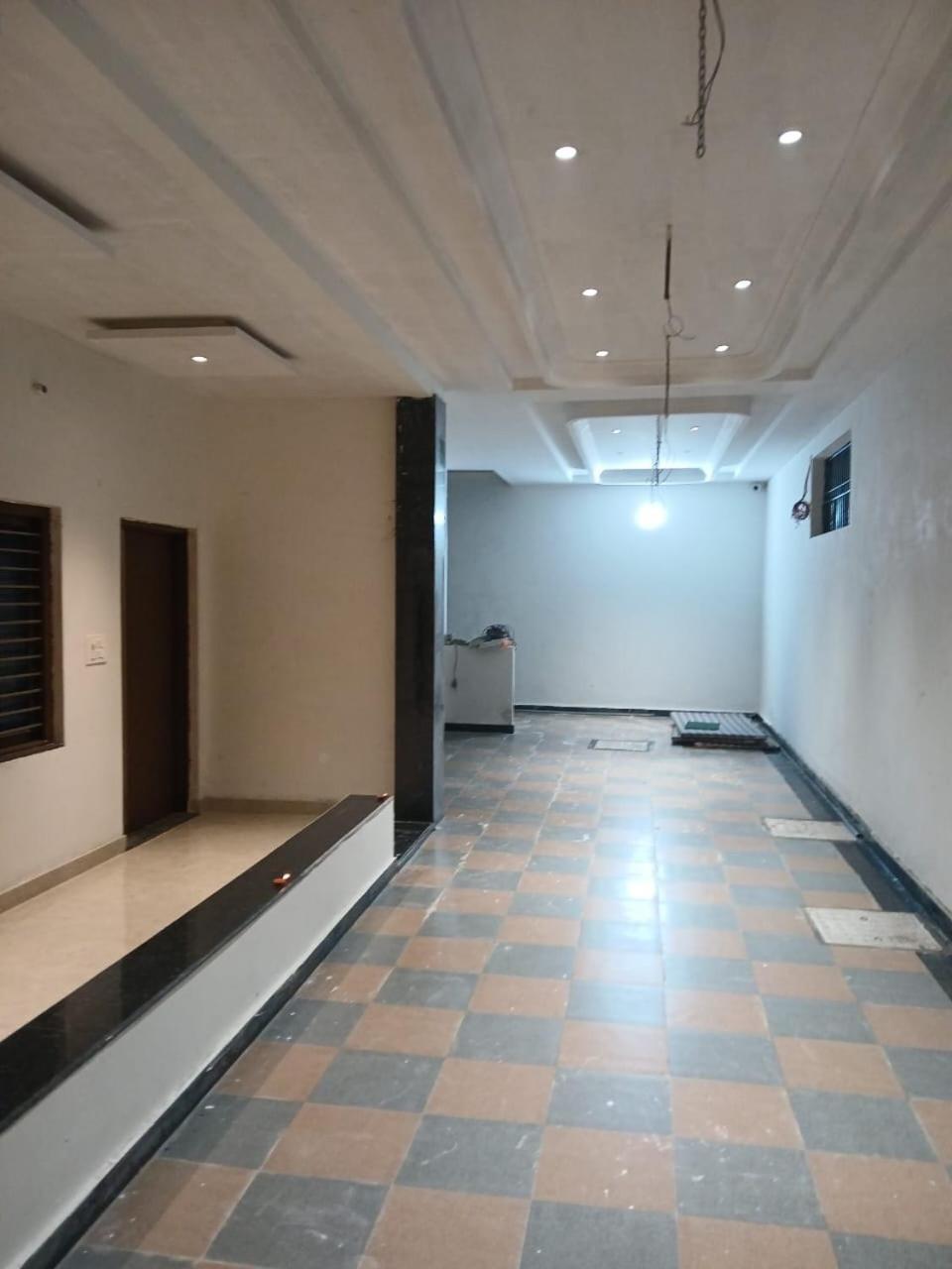 Hotel Jaipur In, Jatipura Parikrama Marg Near Mukharvind Temple Govardhan Экстерьер фото